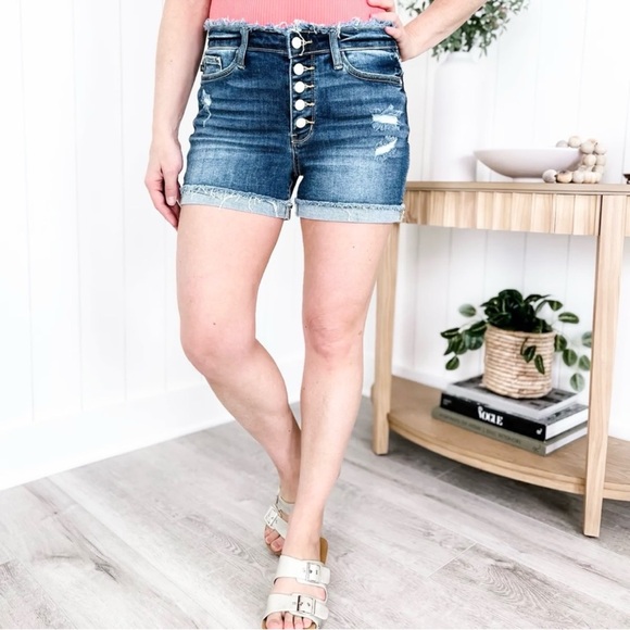 Judy Blue Pants - Judy Blue cuffed button fly denim shorts size 2XL